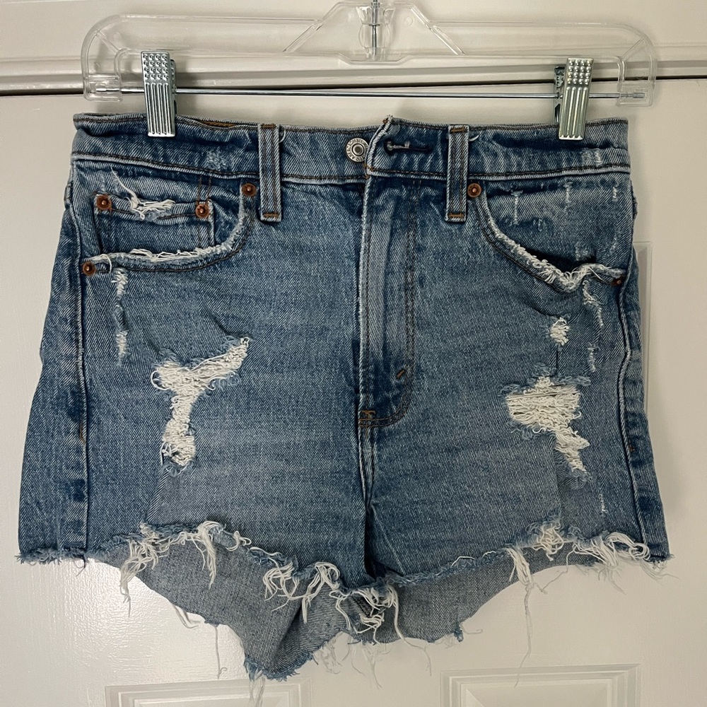 Abercrombie High Rise Mom Jean Shorts Medium Wash